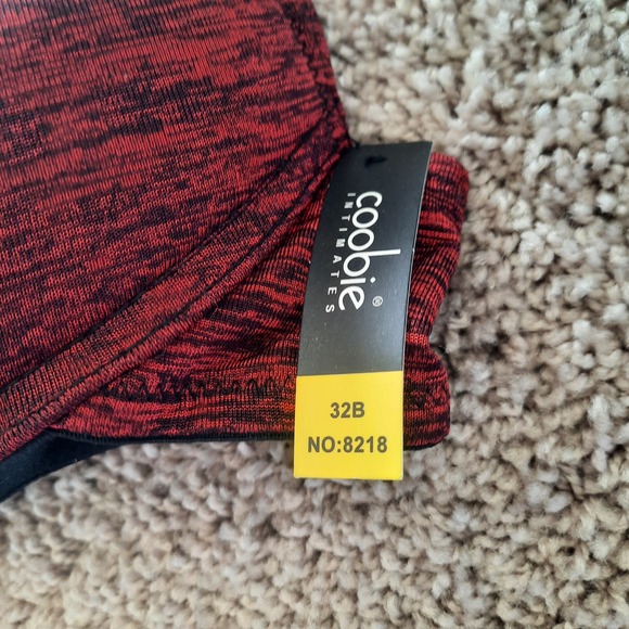 NWT Coobie 32 B Bra.. Padded Underwire, removable straps. - Picture 2 of 4